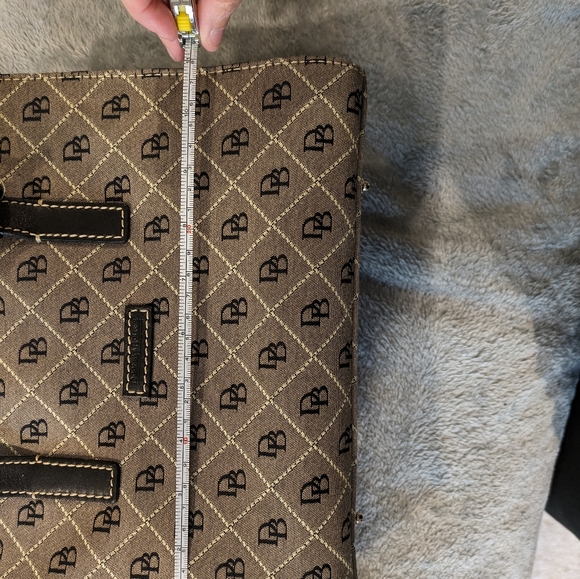 Dooney & Bourke purse - Picture 11 of 14